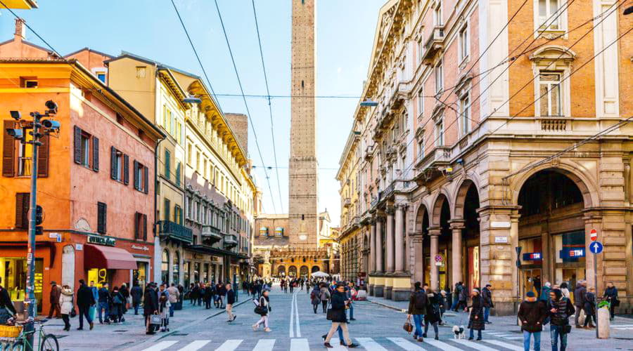 Wir bieten eine große Auswahl an Mietwagenoptionen am Flughafen Bologna